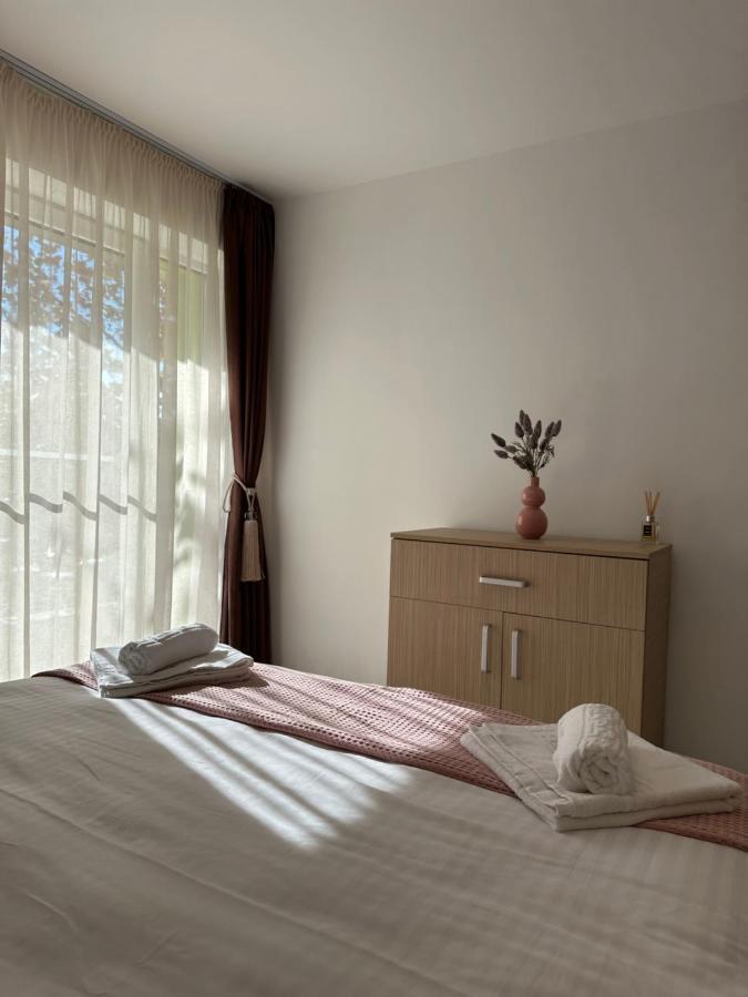 Fly Airport Residences & Therme-Self Check-In Otopeni Exterior foto