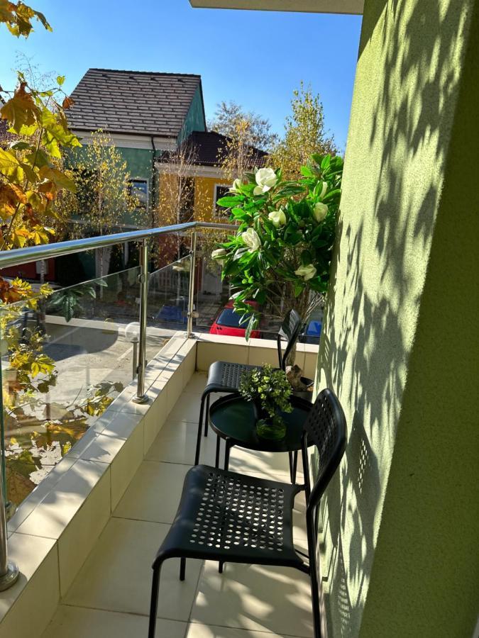 Fly Airport Residences & Therme-Self Check-In Otopeni Exterior foto